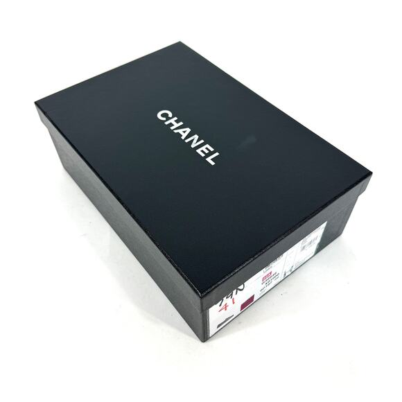 Chanel Quilted Turn-Lock Loafers Fuchsia Pink Gold Tone CC Leather Moccasin 41 - Picture 9 of 9